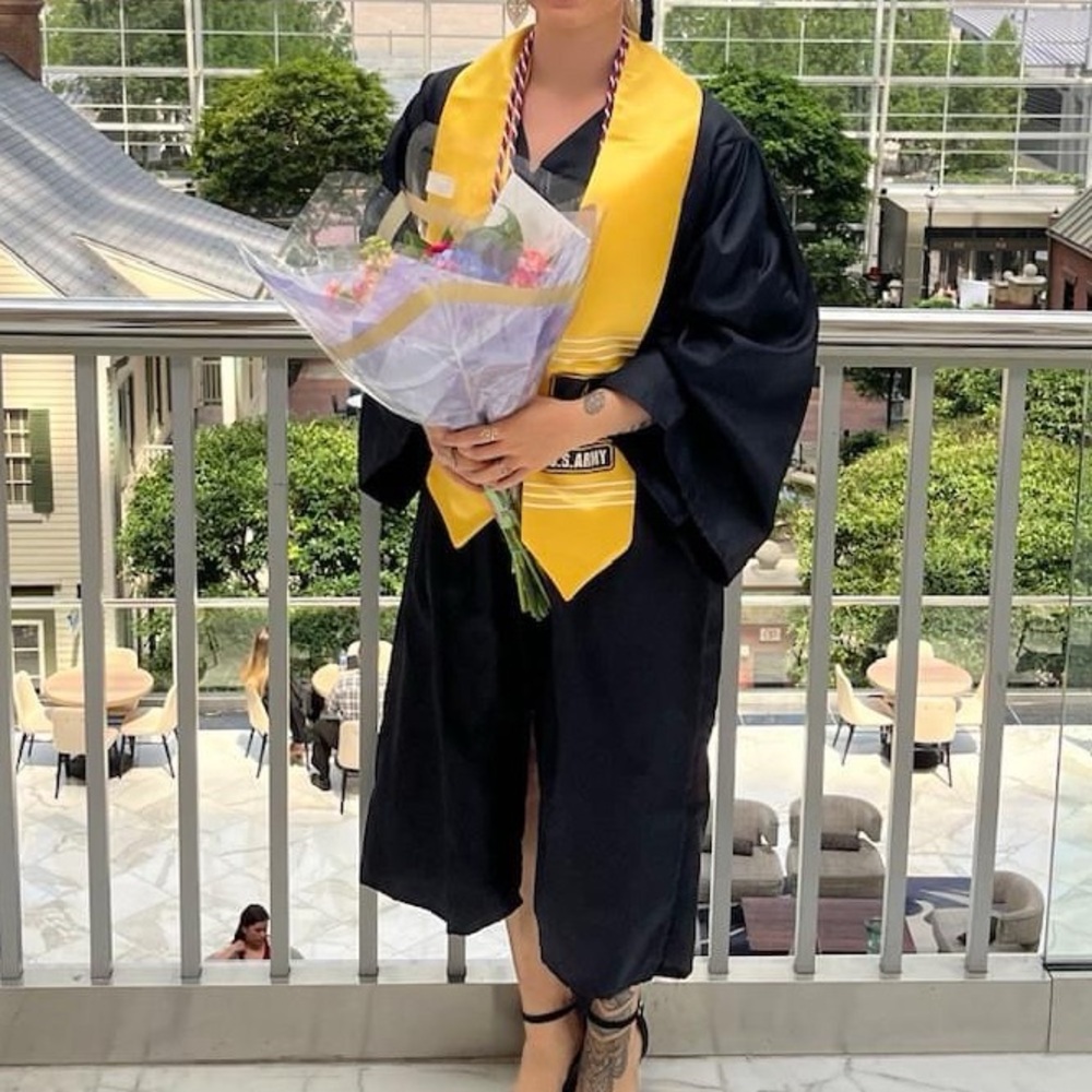 Josten’s Undergraduate Bachelor’s Graduation Gown 5’4”-5’6”